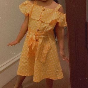 Toddlers Dress 👗 100/3T Dark yellow / orange with white circle